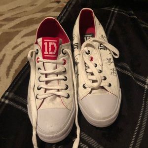 1D shoes